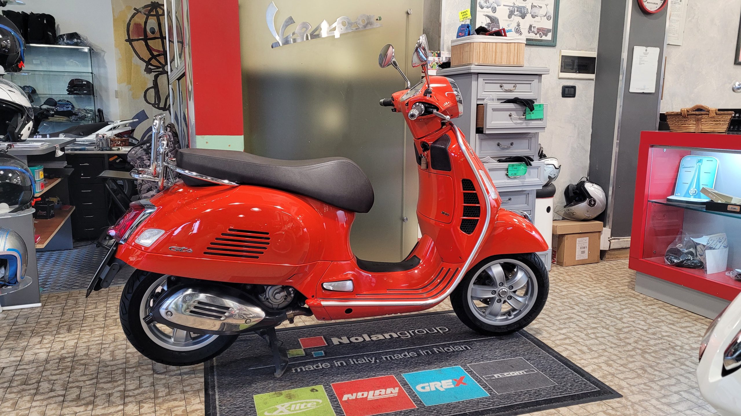 Vespa Gts 300 Hpe euro 5 Abs/Asr-image