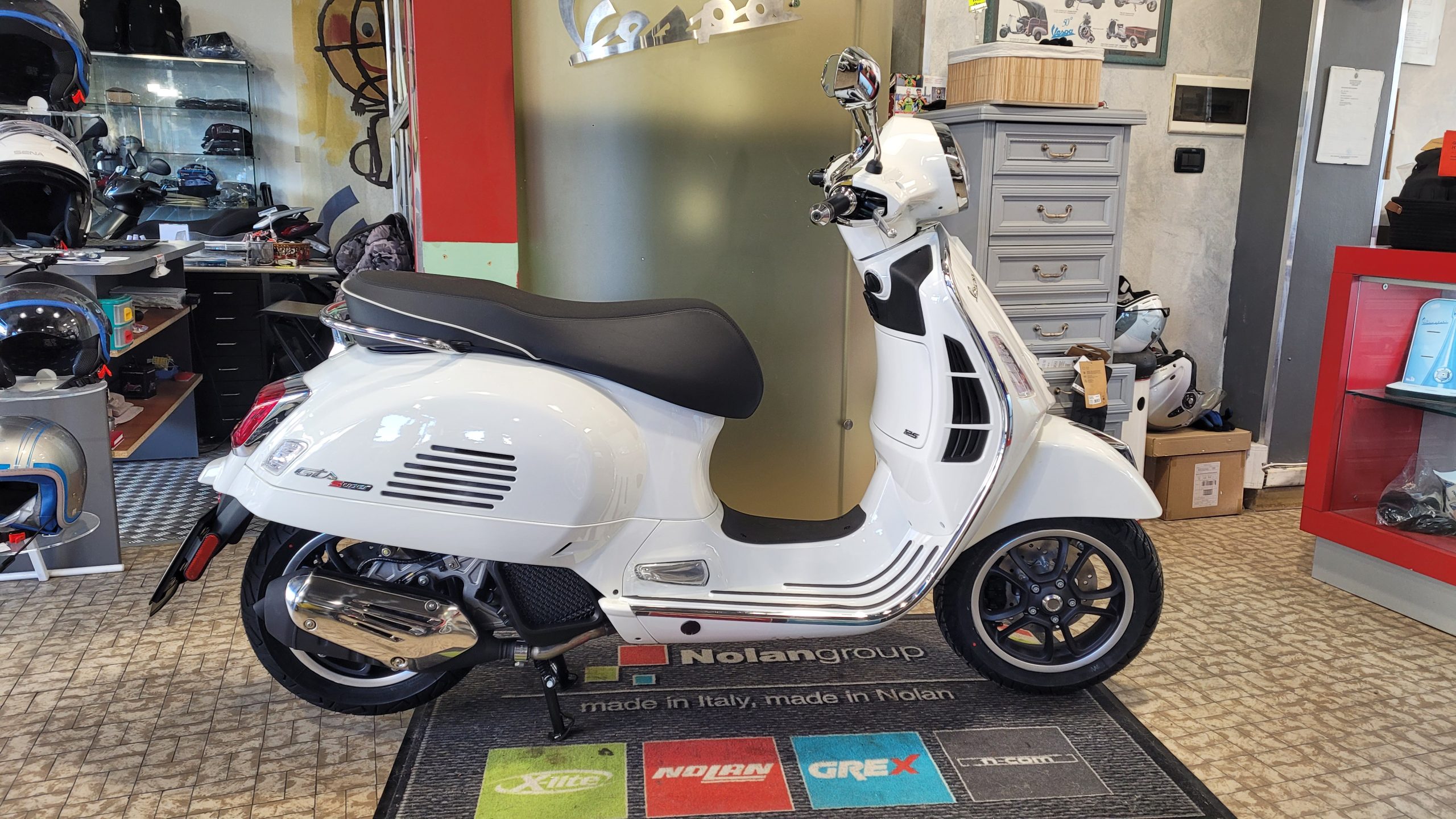 Vespa Gts 125 Abs/Asr Euro 5-image